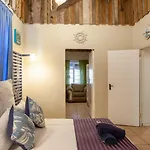 Strand Family Studio En-Suite 6 Sleeper Kitchenette Helderberg Ct