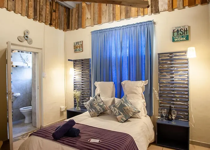 Strand Family Studio En-Suite 6 Sleeper Kitchenette Helderberg Ct