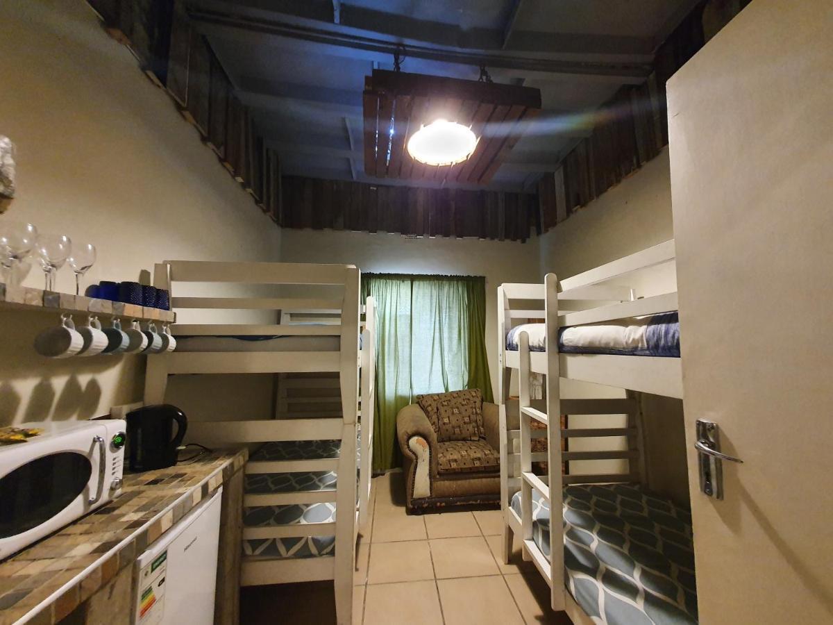 Family En-suite 6 Sleeper Kitchenette Helderberg Ct Apartment Cape Town